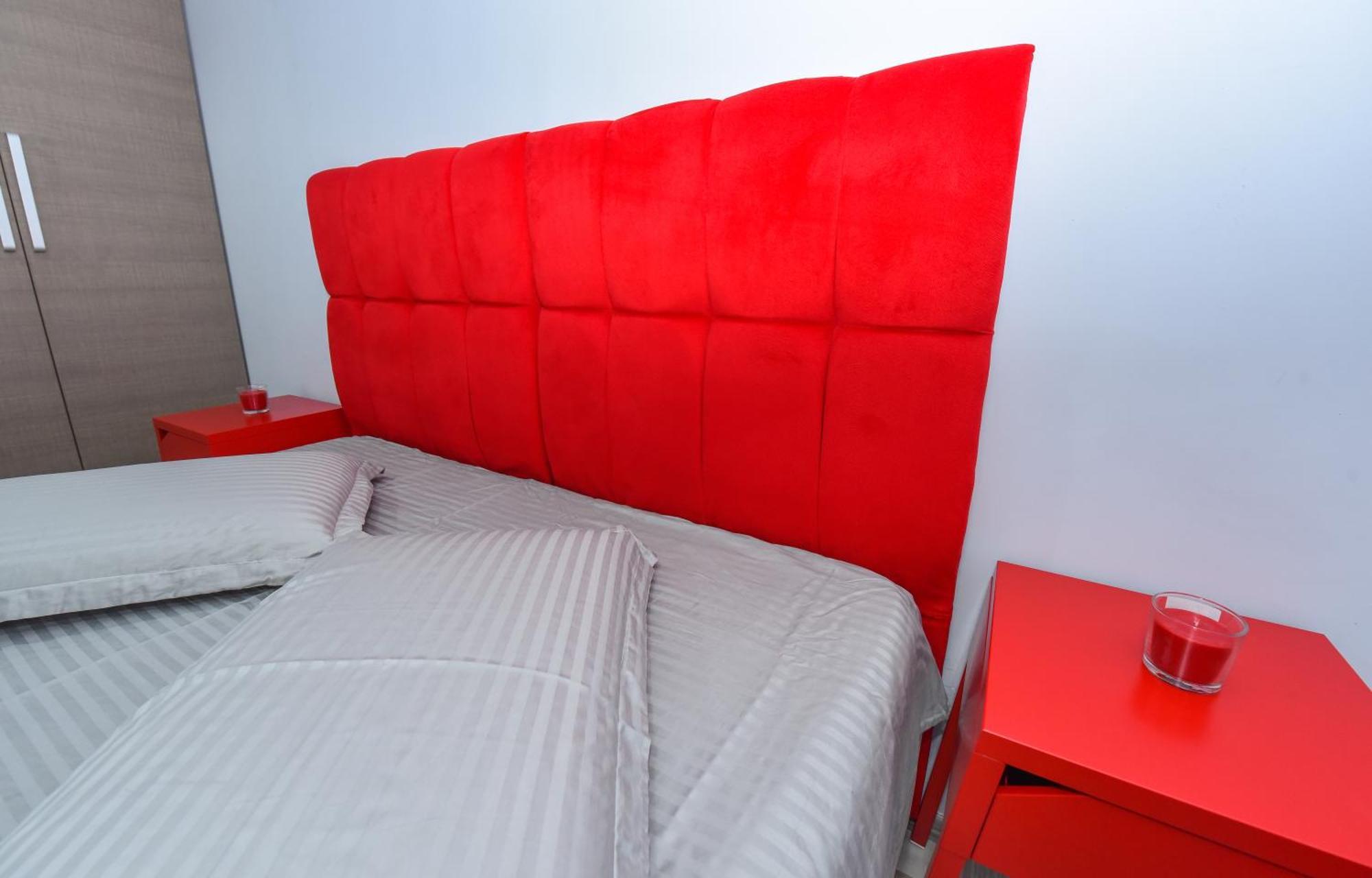Dracula Adventure Tours Accommodation 부쿠레슈티 외부 사진