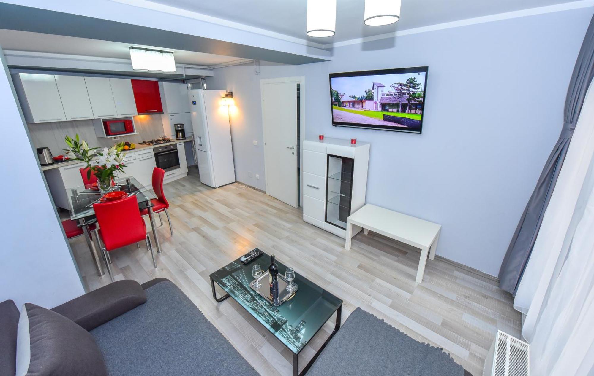 Dracula Adventure Tours Accommodation 부쿠레슈티 외부 사진