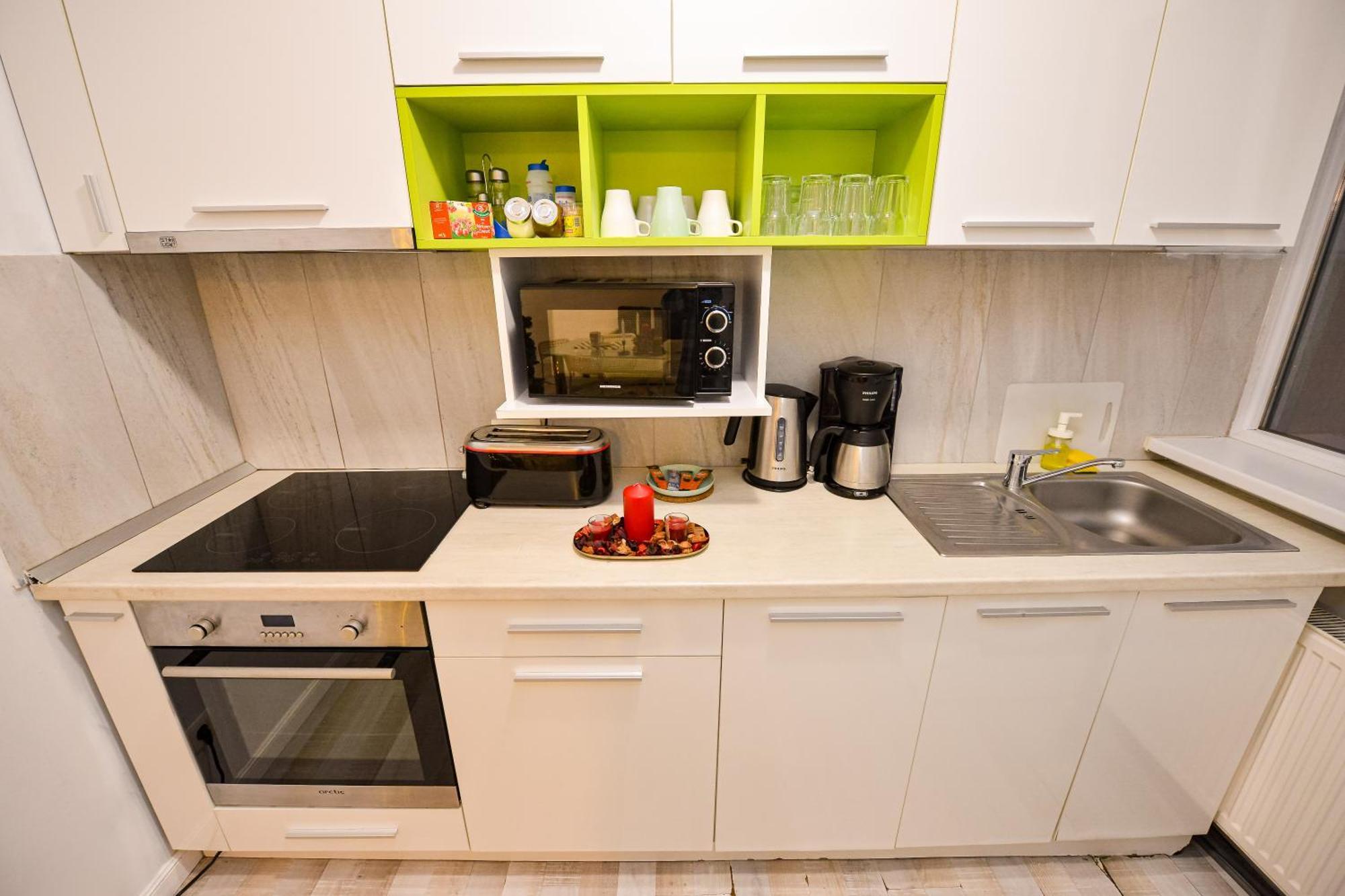 Dracula Adventure Tours Accommodation 부쿠레슈티 외부 사진
