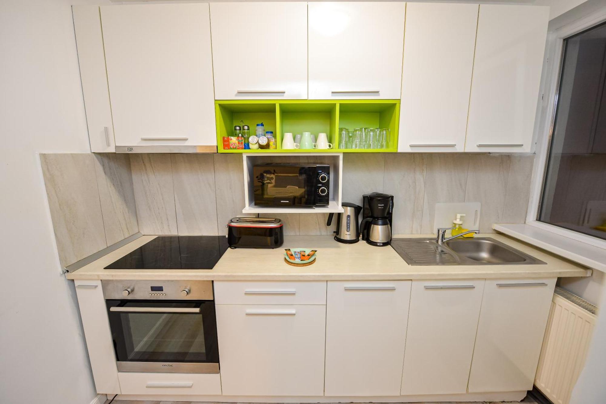 Dracula Adventure Tours Accommodation 부쿠레슈티 외부 사진