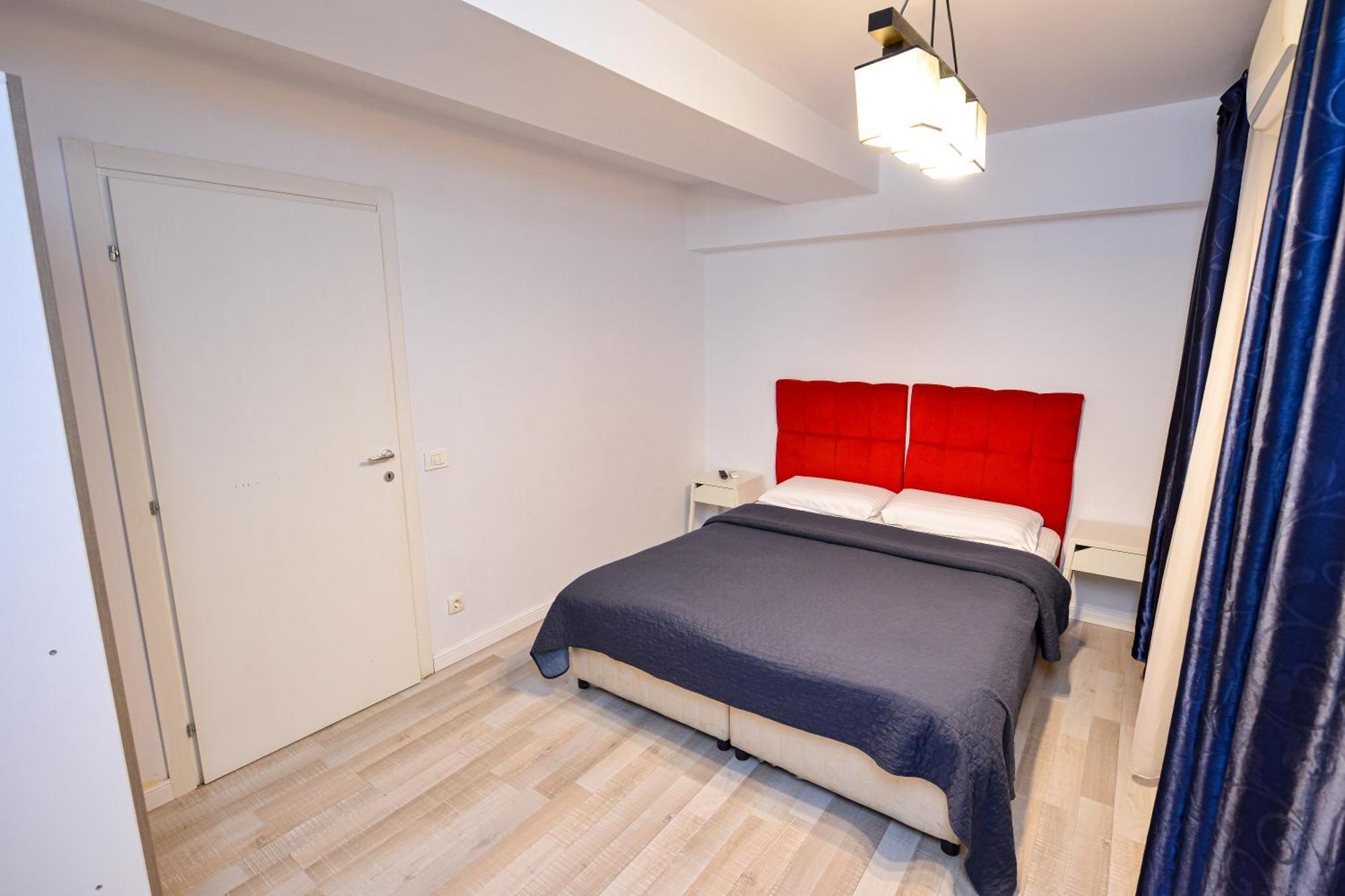 Dracula Adventure Tours Accommodation 부쿠레슈티 외부 사진