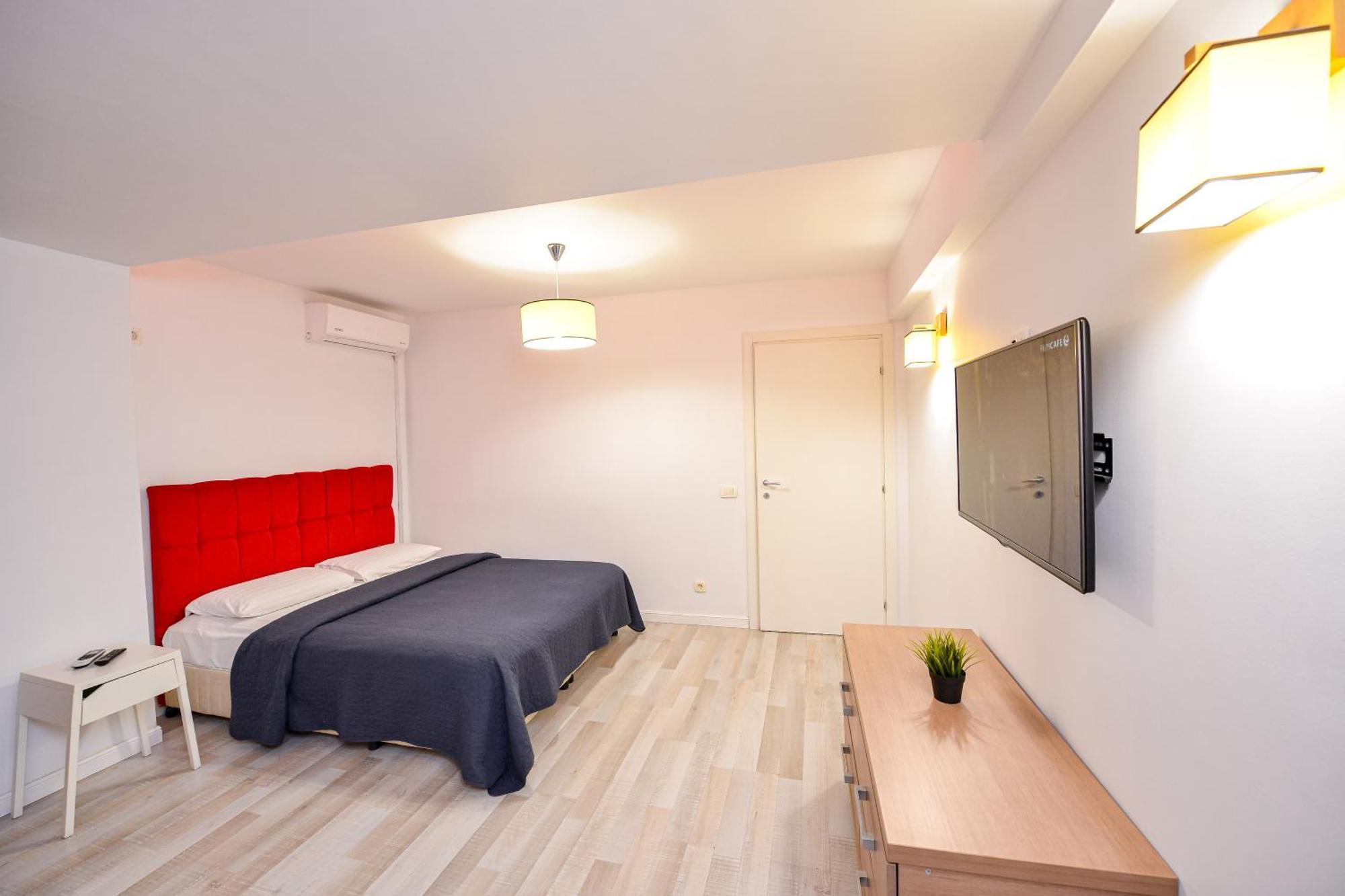 Dracula Adventure Tours Accommodation 부쿠레슈티 외부 사진