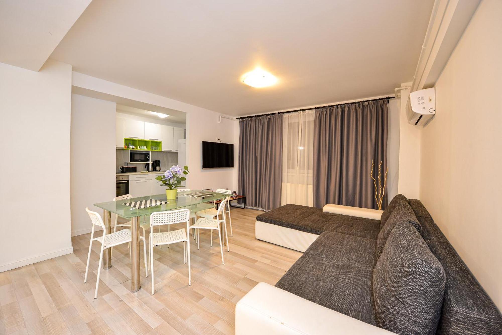 Dracula Adventure Tours Accommodation 부쿠레슈티 외부 사진