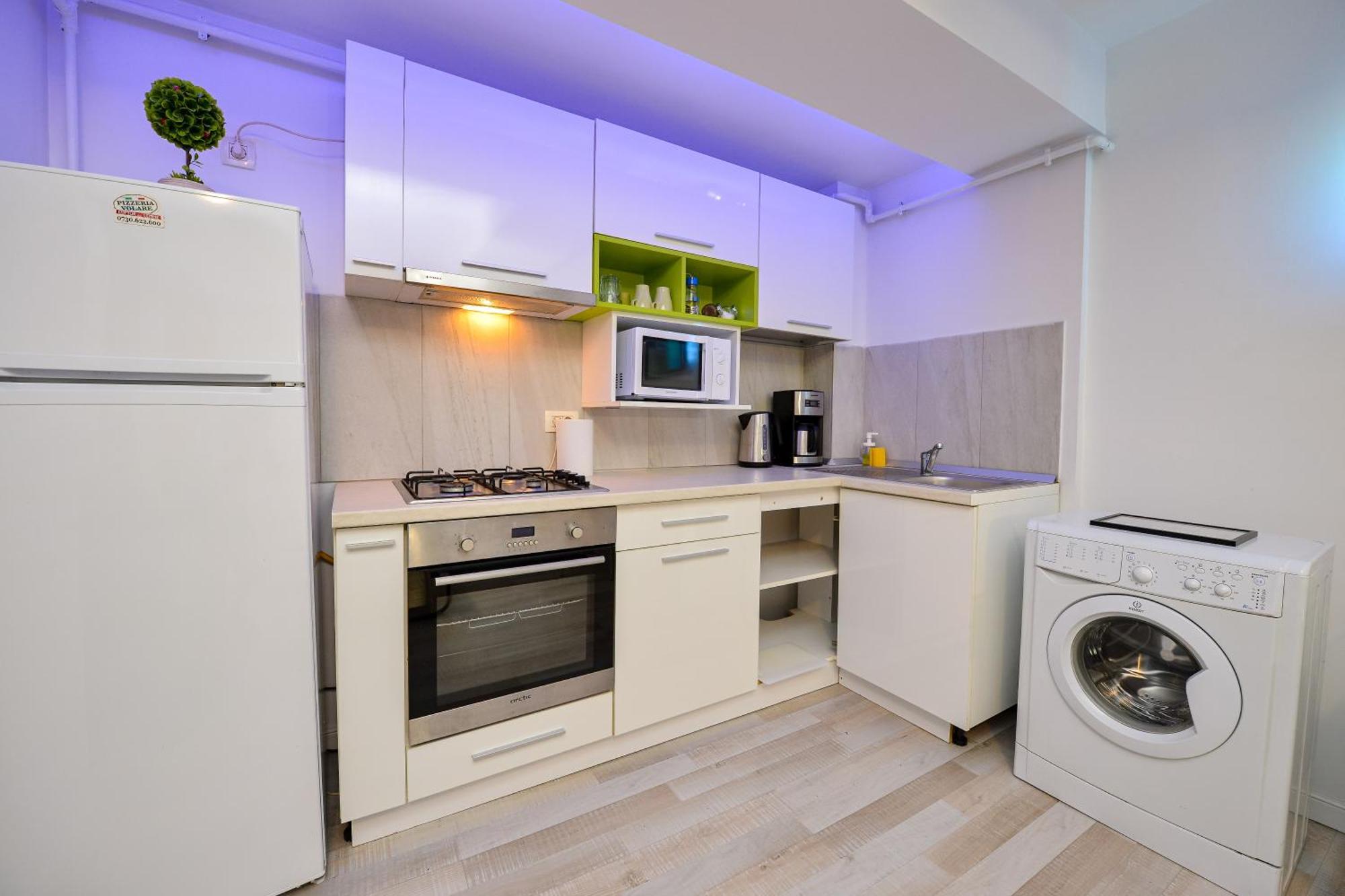 Dracula Adventure Tours Accommodation 부쿠레슈티 외부 사진