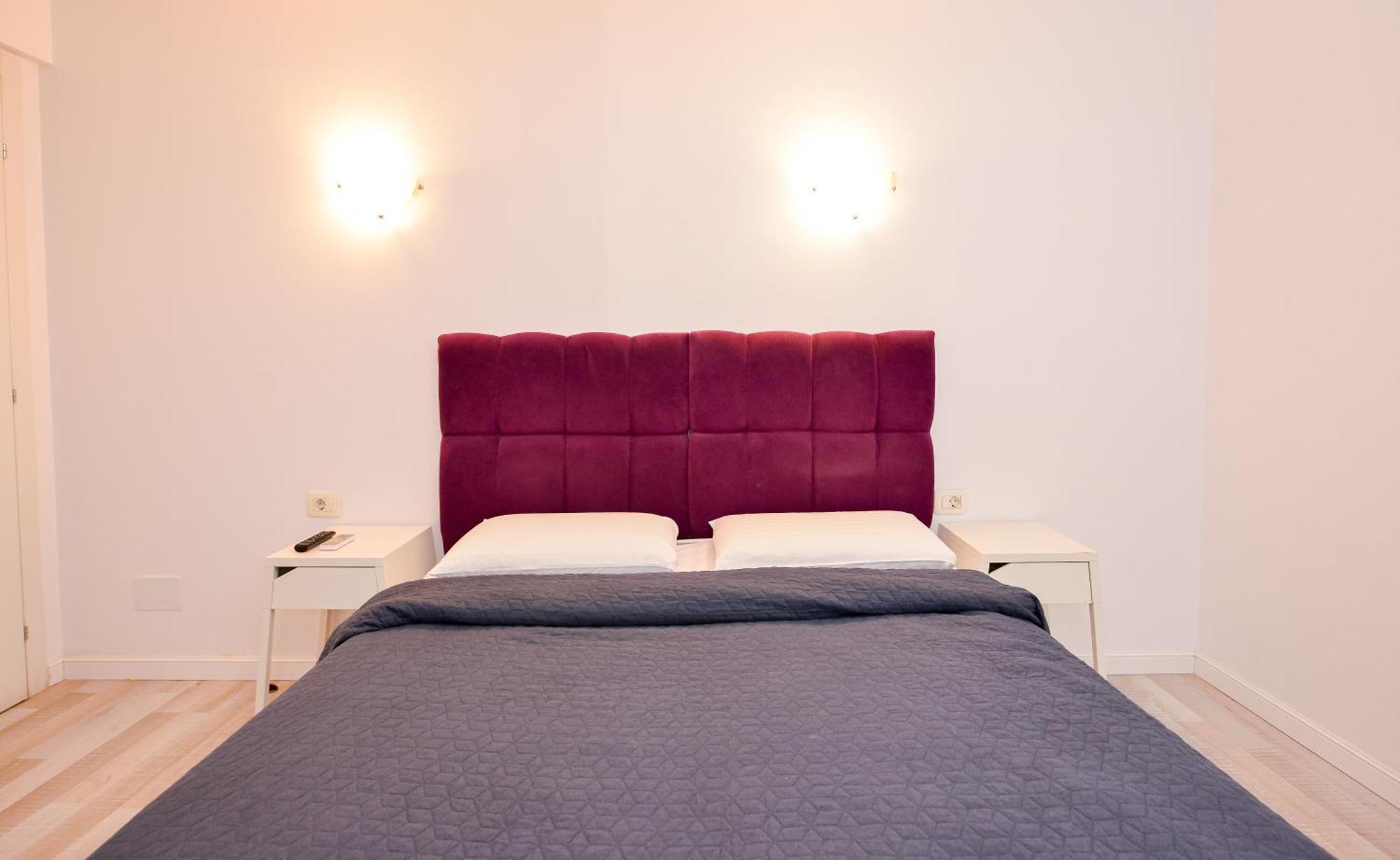 Dracula Adventure Tours Accommodation 부쿠레슈티 외부 사진