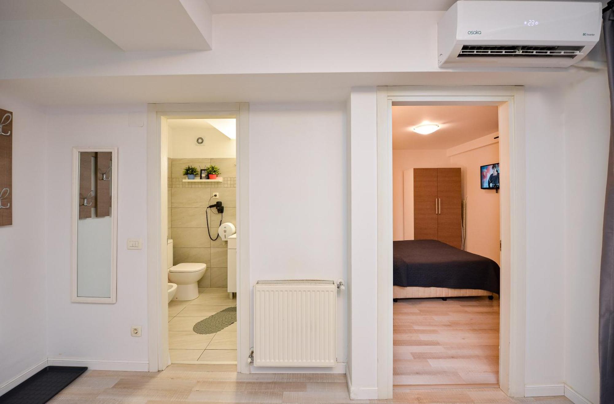 Dracula Adventure Tours Accommodation 부쿠레슈티 외부 사진