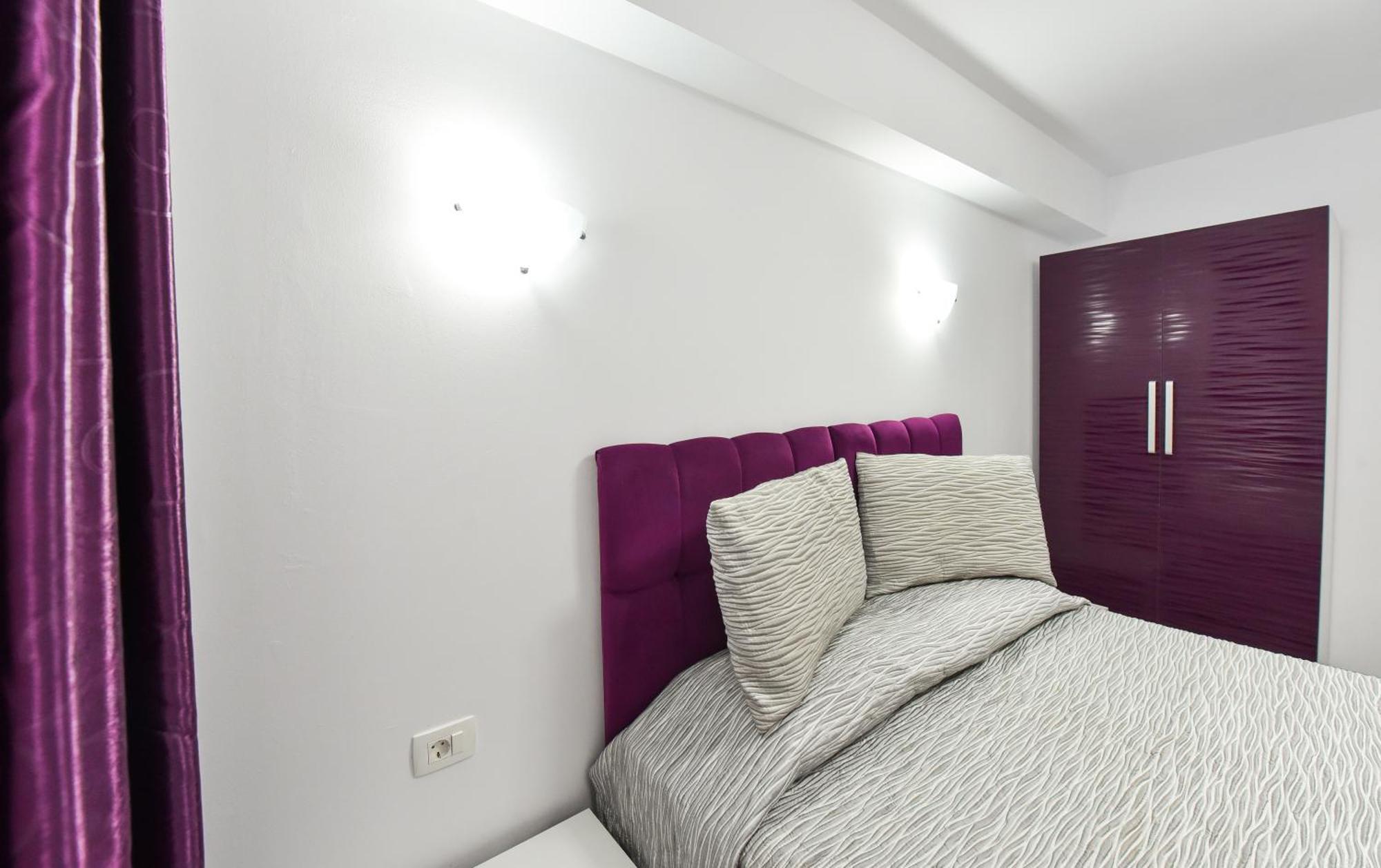 Dracula Adventure Tours Accommodation 부쿠레슈티 외부 사진